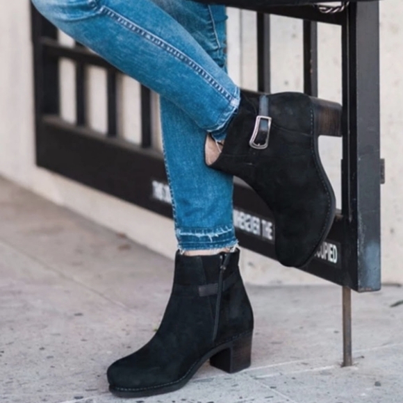 Dansko Slate Black Nubuck Leather Hartley Buckle Ankle Boots Size 36 | 5.5 - 6 - Picture 8 of 10